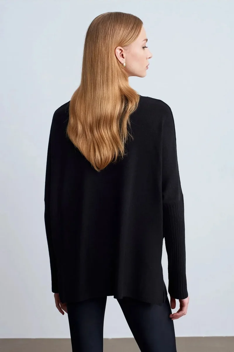 Dilvin Black DILVIN Women's V-neck Ribbed Knit Sweater for Women | Best Price UAE