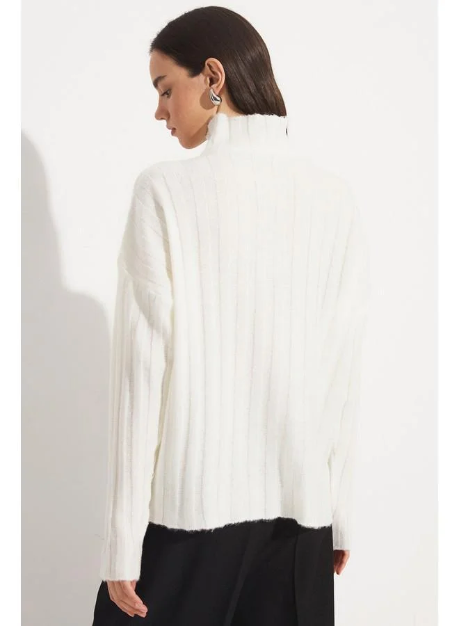 جون June Half Turtleneck Buttoned Sweater Ecru