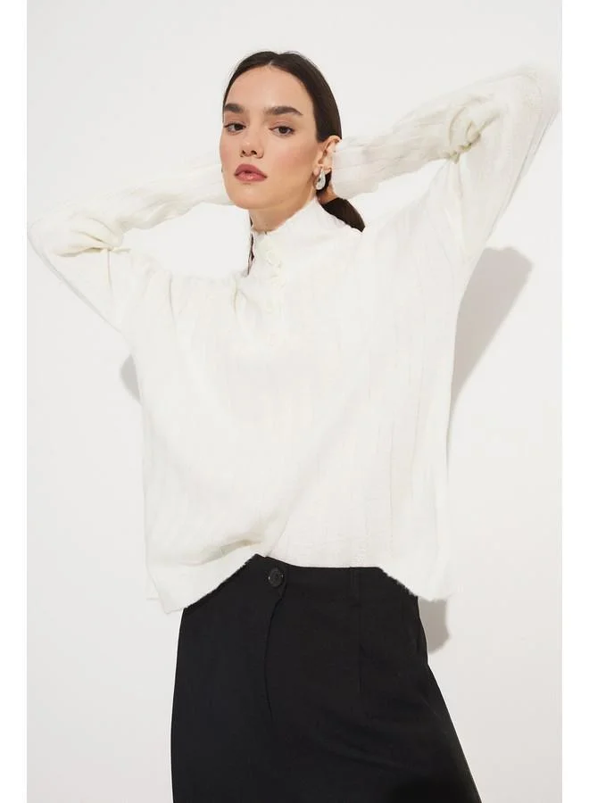 جون June Half Turtleneck Buttoned Sweater Ecru
