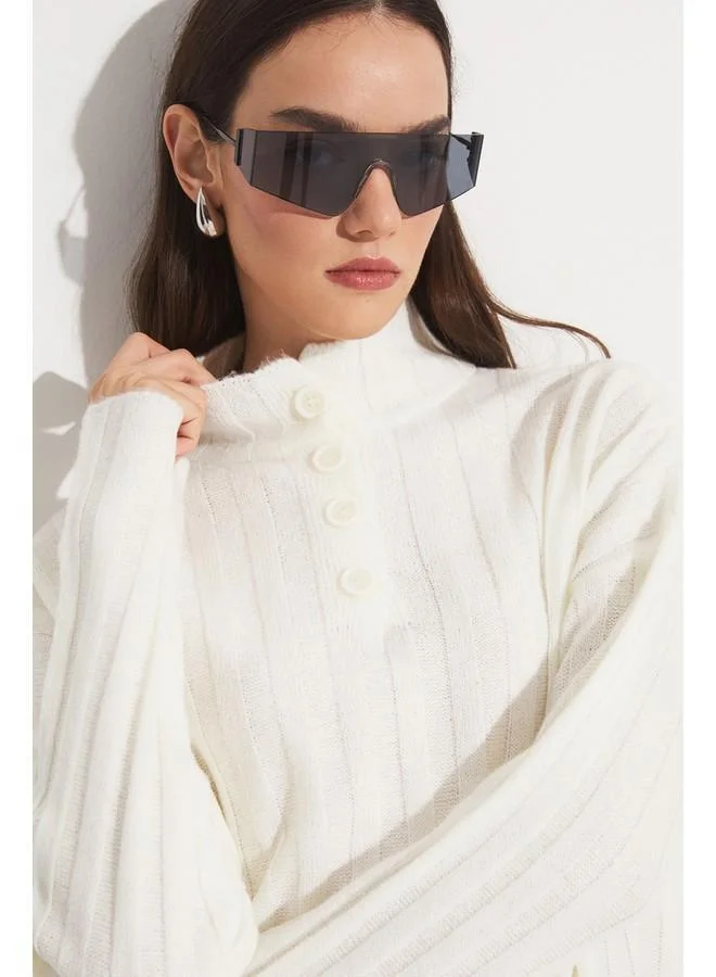 جون June Half Turtleneck Buttoned Sweater Ecru
