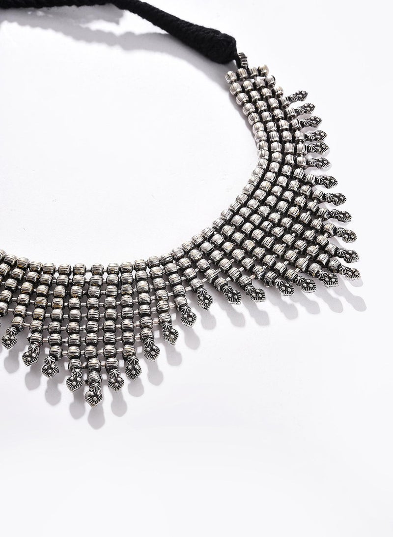 SOHI Grey & Black Choker Artificial Necklace Jewellery - Image 4