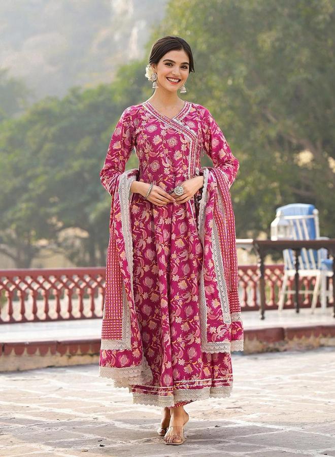 آي شين طقم كورتا وبنطال مع شال مزين بنقشة زهور بلون وردي - Image 1