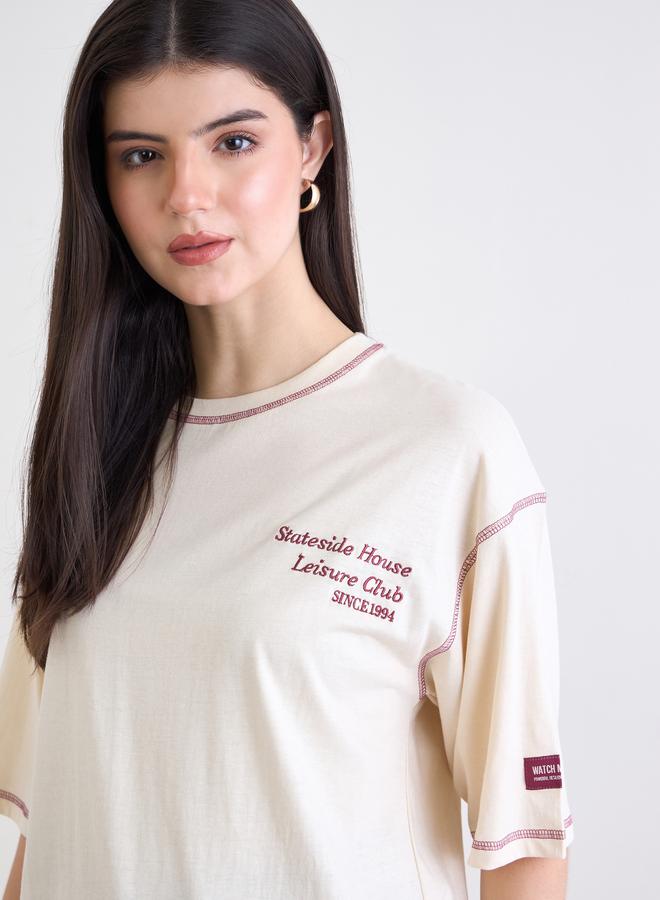 ستايلي تيشيرت واسع بتفاصيل مُطرّزة - Image 4