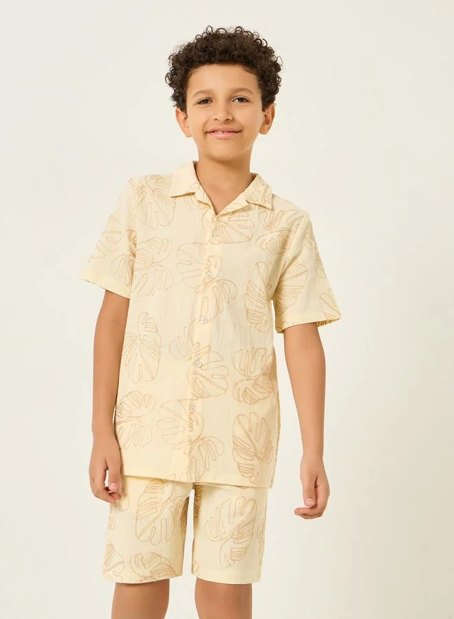 Styli Boys Off-White Embroidered Shirt and Shorts Set
