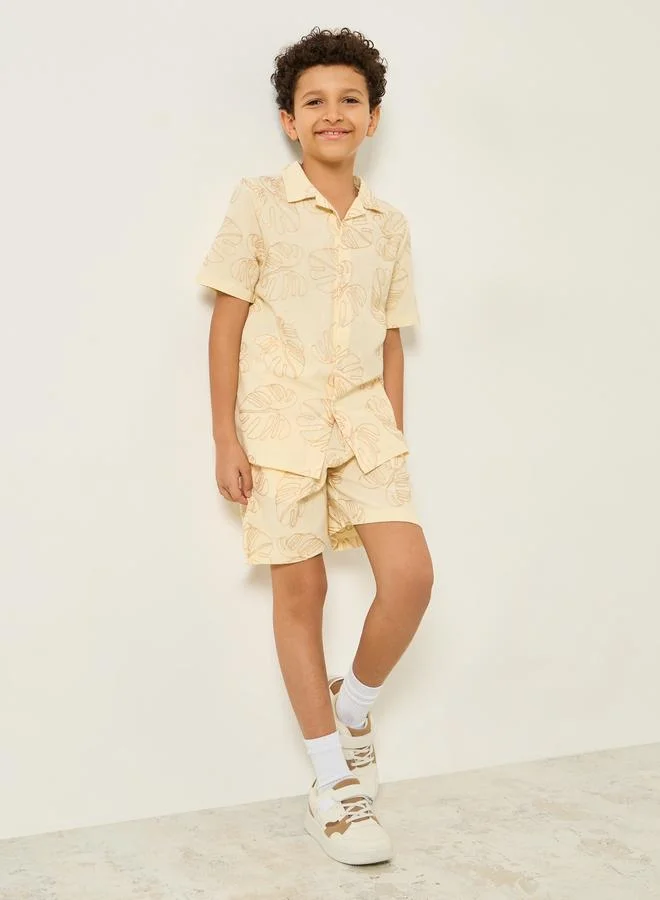 Styli Boys Off-White Embroidered Shirt and Shorts Set