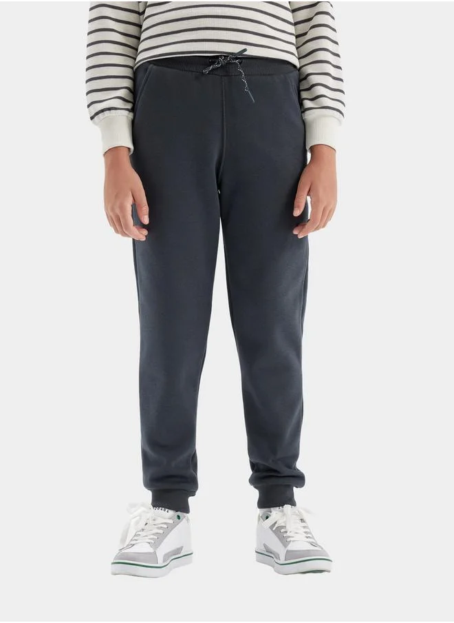 DeFacto Relaxed Fit Elasticated Cuff Joggers with Pockets by Styli