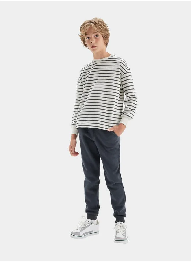 DeFacto Relaxed Fit Elasticated Cuff Joggers with Pockets by Styli