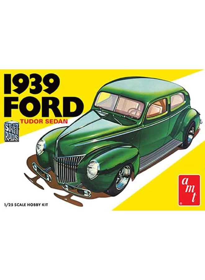 AMT 1939 Ford Sedan Street Rod Series 1:25 Scale Model Kit - Image 5
