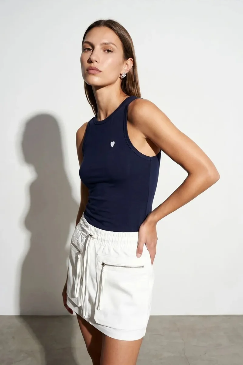 DILVIN Embroidered Sleeveless Slim-Fit Jersey Blouse
