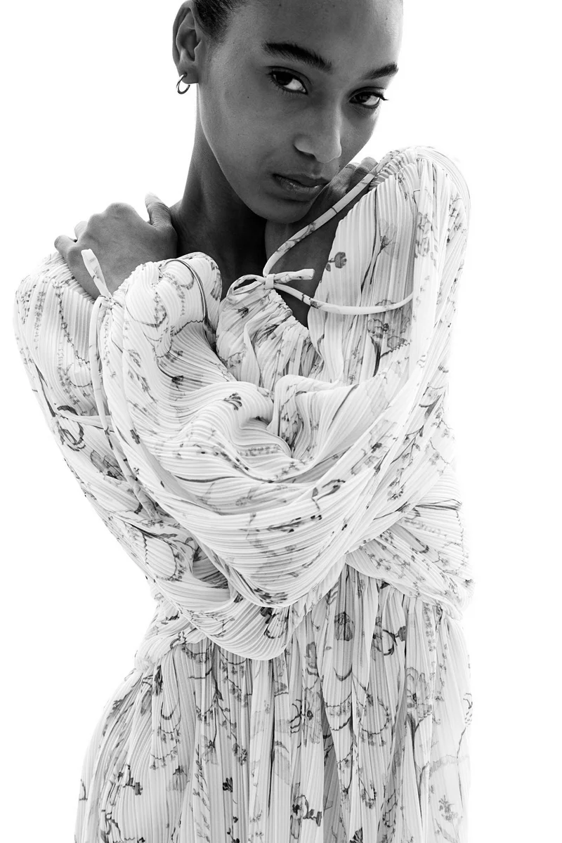 H&M Plissé dress