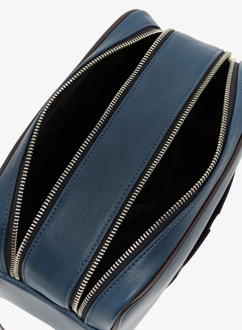 Seventy Five Spacious Storage Wash Bag