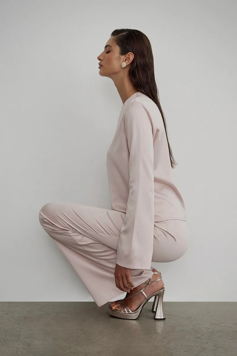 Suud Collection Saud Collection Powder Liza Crew Neck Blouse