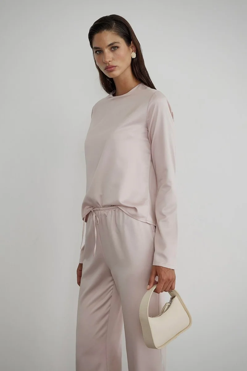 Suud Collection Saud Collection Powder Liza Crew Neck Blouse