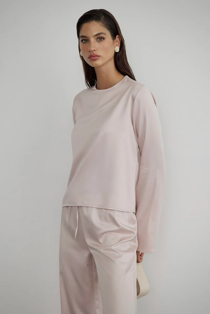 Suud Collection Saud Collection Powder Liza Crew Neck Blouse