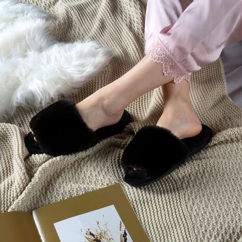 Parlovable Women's Faux Fur Slippers Fuzzy Flat Spa Fluffy Open Toe House Shoes Indoor Outdoor Slip on Memory Foam Slide Sandals Black 9-10 - Image 5