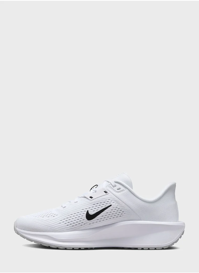 Nike Quest 6