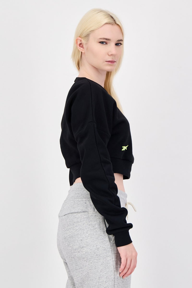 Reebok سويت شيرت قصير بأكمام طويلة للنساء، رياضي، أسود - Image 2
