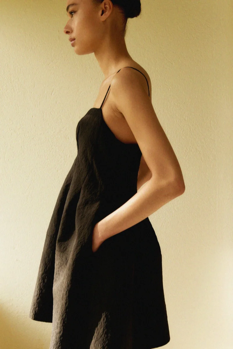 اتش اند ام فستان جاكار بحمالات