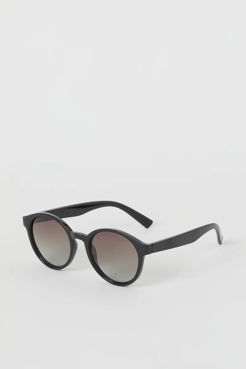 Polarised sunglasses