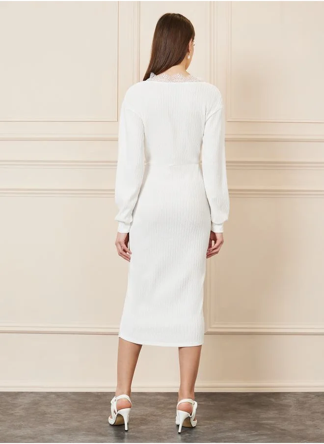 Styli Lace Trim Neck Textured Bodycon Dress