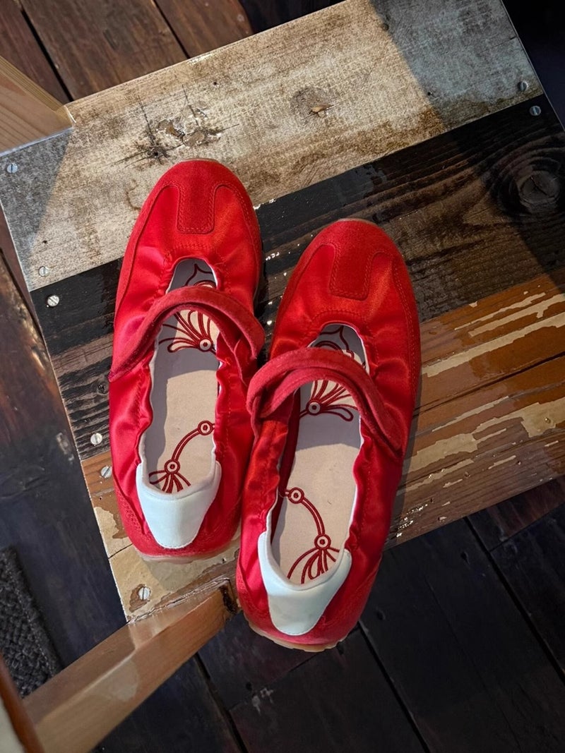 Cowhide Edition ~ Retro Red Flat Mary Jane Single Shoes Women'S Thin Bottom Ballet Style Training Shoes Running Shoes - Image 1