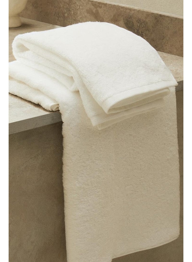 م اكس م طقم مناشف حمام، 100% قطن، عبوتان من مناشف الحمام واليدين، 600 جرام لكل متر مربع من القطن الفاخر، عالمي (عبوتان باللون الأبيض) - Image 4