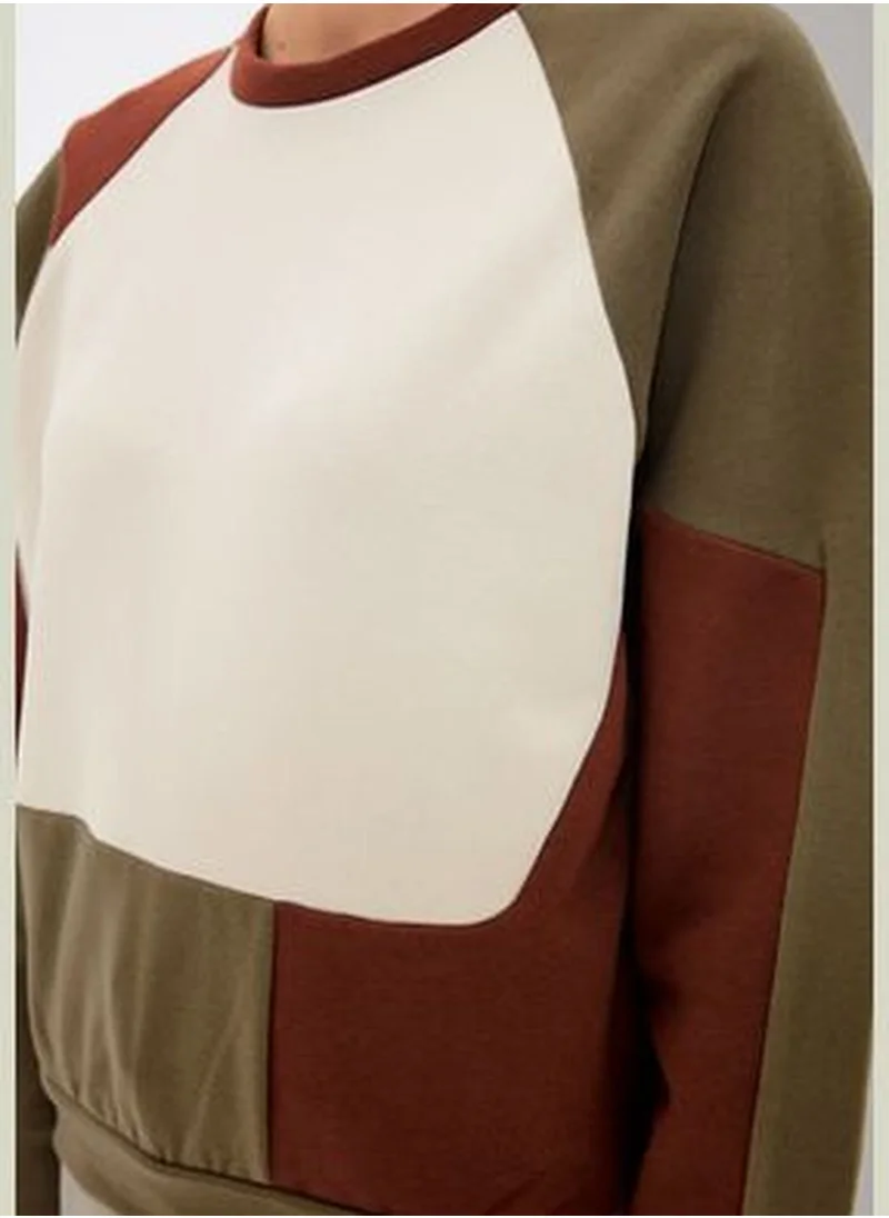 trendyol Khaki Thick Fleece Inside Color Block Color Block Regular/Normal Knitted Sweatshirt TWOAW21SW0116