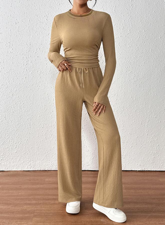 تايك تو طقم منسق من بنطال بأرجل واسعة وبلوزة مُجسمة - Image 4