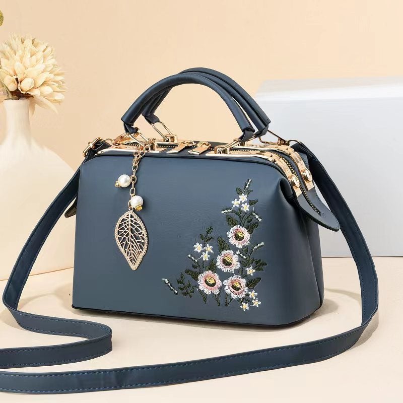 New Large Capacity Handbag Bag Guofeng Flower Shoulder Bag Dame Elegant Quality Women'S Bag Bags - Image 4