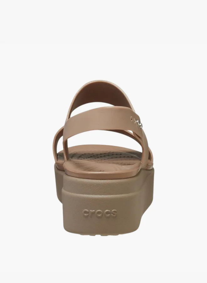 كروكس Women's Strappy Flatform Sandals with Buckle Closure