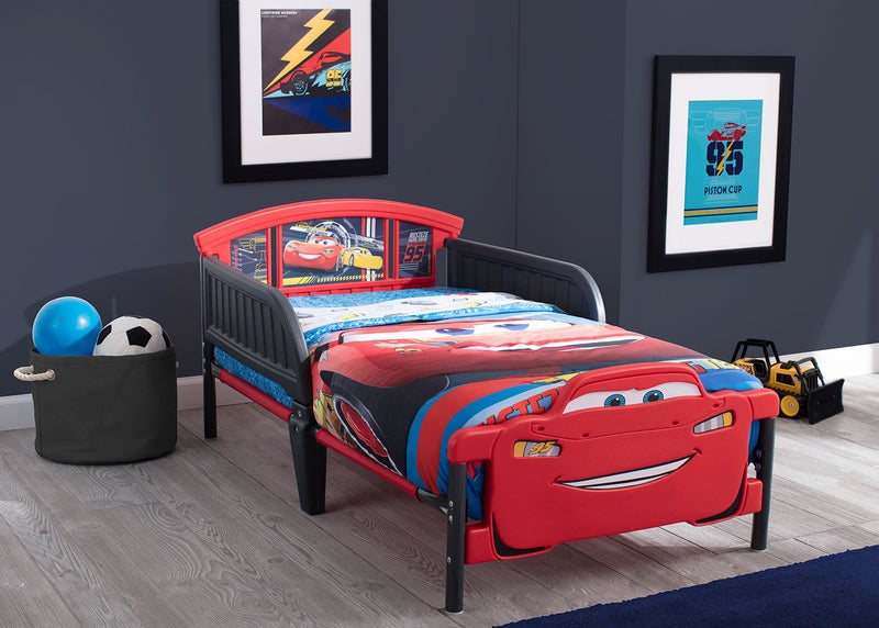 Delta Children 3D-Footboard Toddler Bed, Disney/Pixar Cars 3 - Image 2