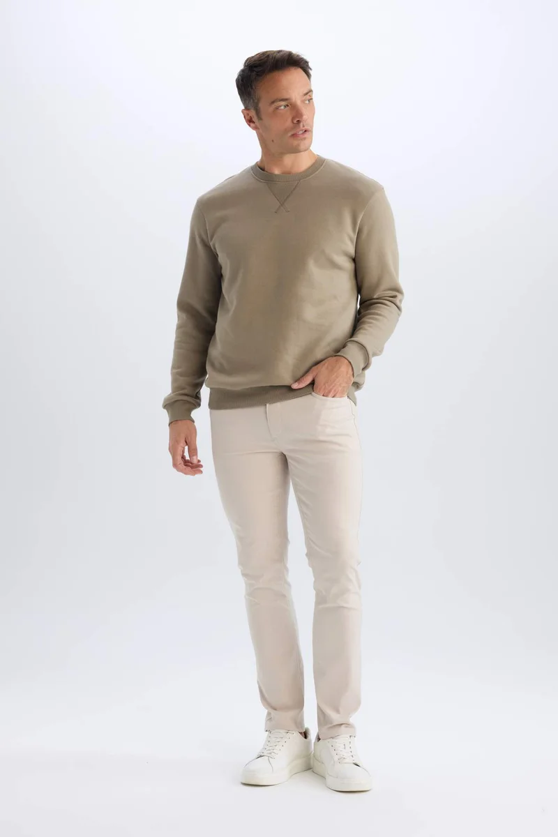 ديفاكتو Regular Fit Crew Neck Basic Thick Sweatshirt