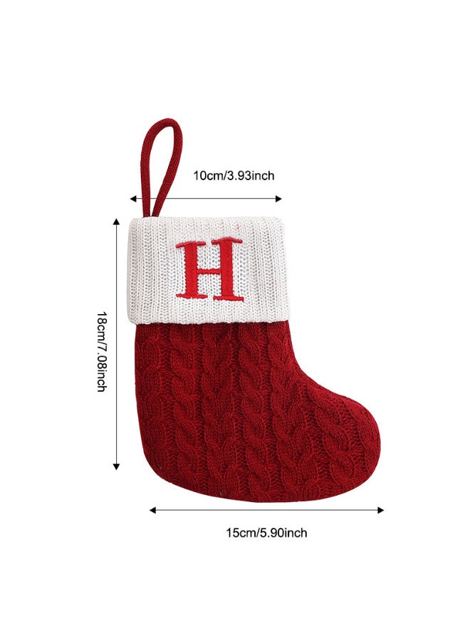 عالية الجودة جوارب عيد الميلاد مع الأحرف الأولى، جورب محبوك صغير أحمر، جورب عيد الميلاد مطرز بأحرف أولى مقاس 6 × 7 بوصات، زينة معلقة على مدفأة عائلية، ديكور عطلة عيد الميلاد - حرف H - Image 1