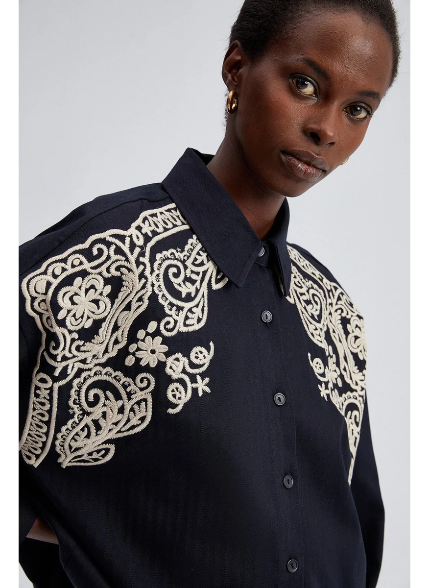 Touche Front Embroidered Oversize Shirt
