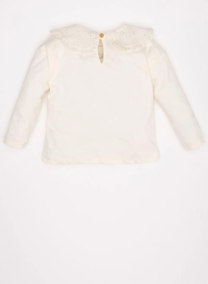 ديفاكتو تيشيرت أساسي بأكمام طويلة وياقة دانتيل