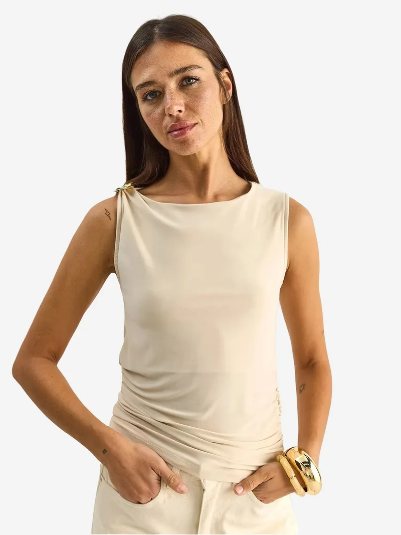 بيانكو لوتشي LUCCI Boat Neck Fitted Shell Top with Stone Accessory