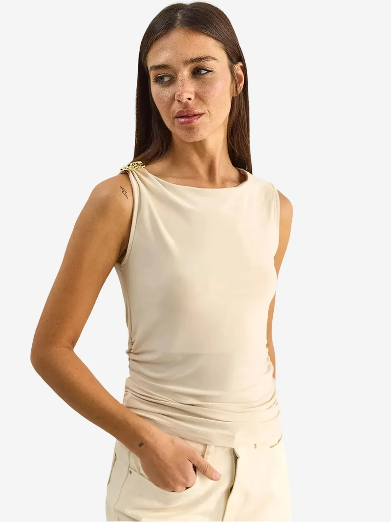 بيانكو لوتشي LUCCI Boat Neck Fitted Shell Top with Stone Accessory