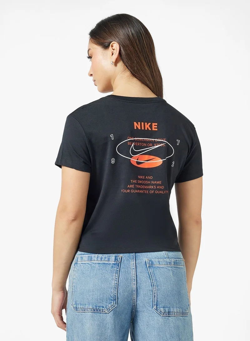 نايكي تيشيرت برسومات كلاسيكس+ من نايكي سبورتس وير