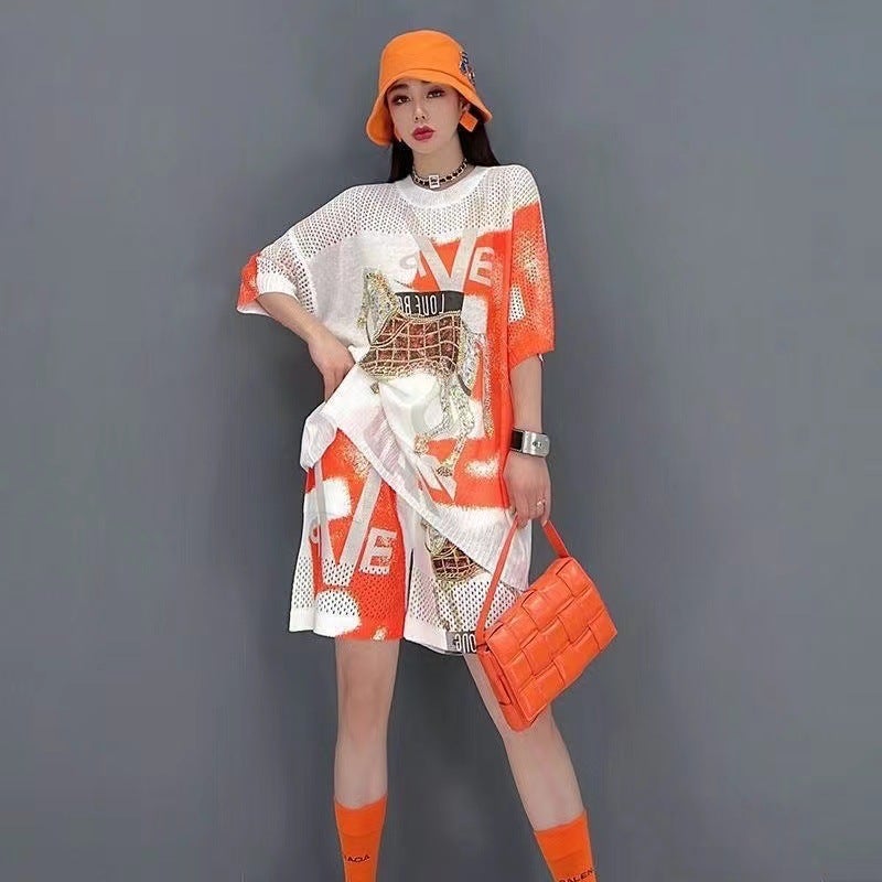 European Station suit Womens Summer 2022 New Arrival Heavy Industry Hot Drilling Loose Top Shorts Printed Fashionable Casual Two-Piece Set White top - Image 4