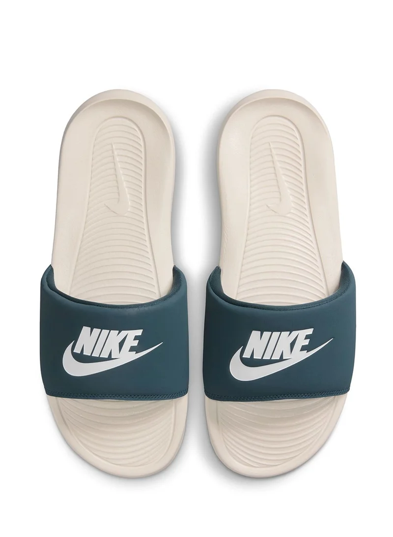 Nike Victori Slides