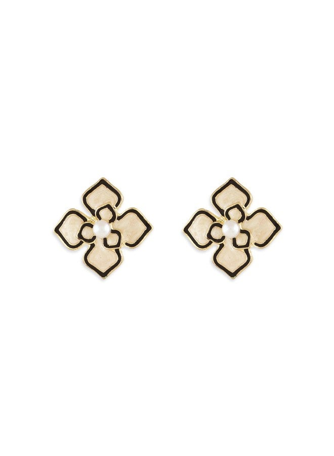 Zaveri Pearls أقراط زافيري بيرلز مطلية بالمينا باللون الذهبي بتصميم عصري مرصعة باللؤلؤ للنساء - ZPFK21970 - Image 1