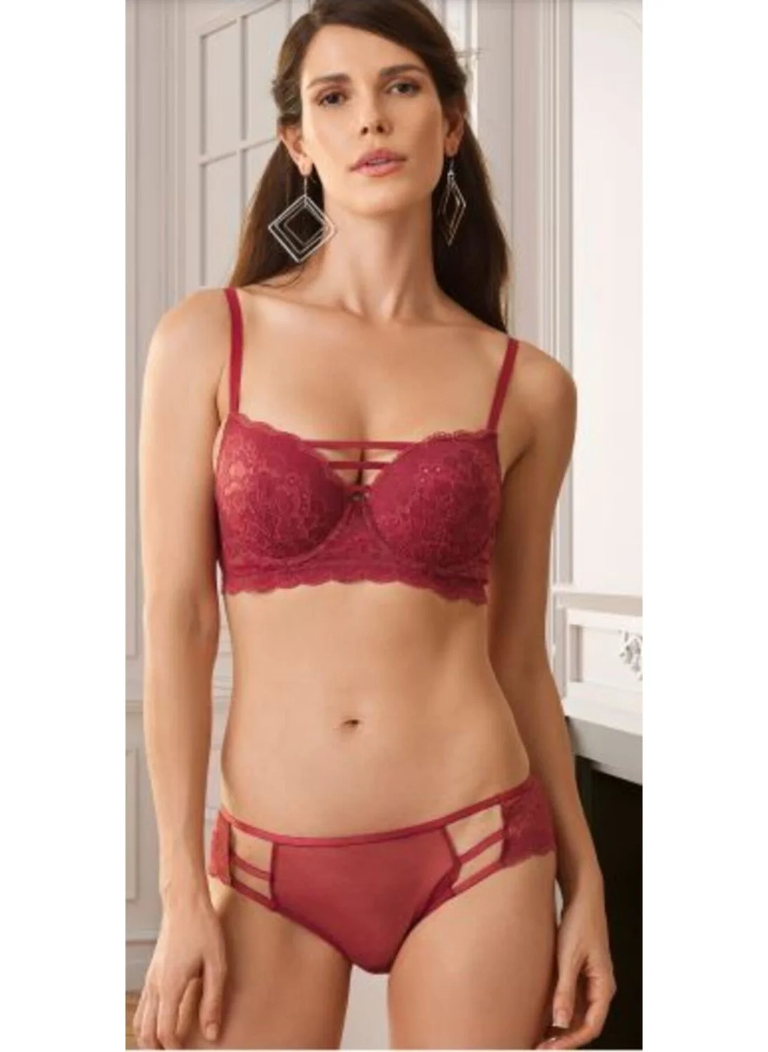 بيير كاردان 4750 Bra Set