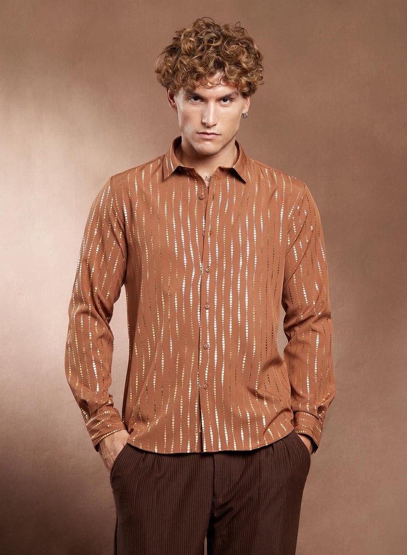 Campus Sutra Campus Sutra Men's Terracotta Brown Metallic-Vined Shirt For Casual Wear | Spread Collar | Long Cuffed Sleeves | Button Closure | Shirt Crafted With Comfort Fit For Everyday Wear  - Image 2