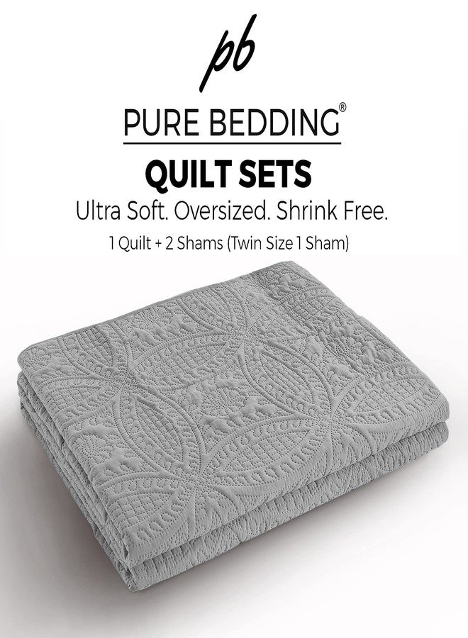 Pure Bedding طقم لحاف Pure Bedding مقاس كامل/كوين، رمادي فاتح - غطاء سرير كبير الحجم - غطاء سرير ناعم وخفيف الوزن من الألياف الدقيقة مناسب لجميع الفصول - 3 قطع تشمل لحاف واحد و2 غطاء وسادة، بنقشة هندسية - Image 5