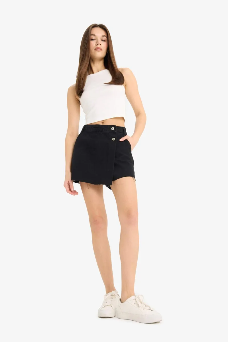ديفاكتو High Waist Denim Shorts