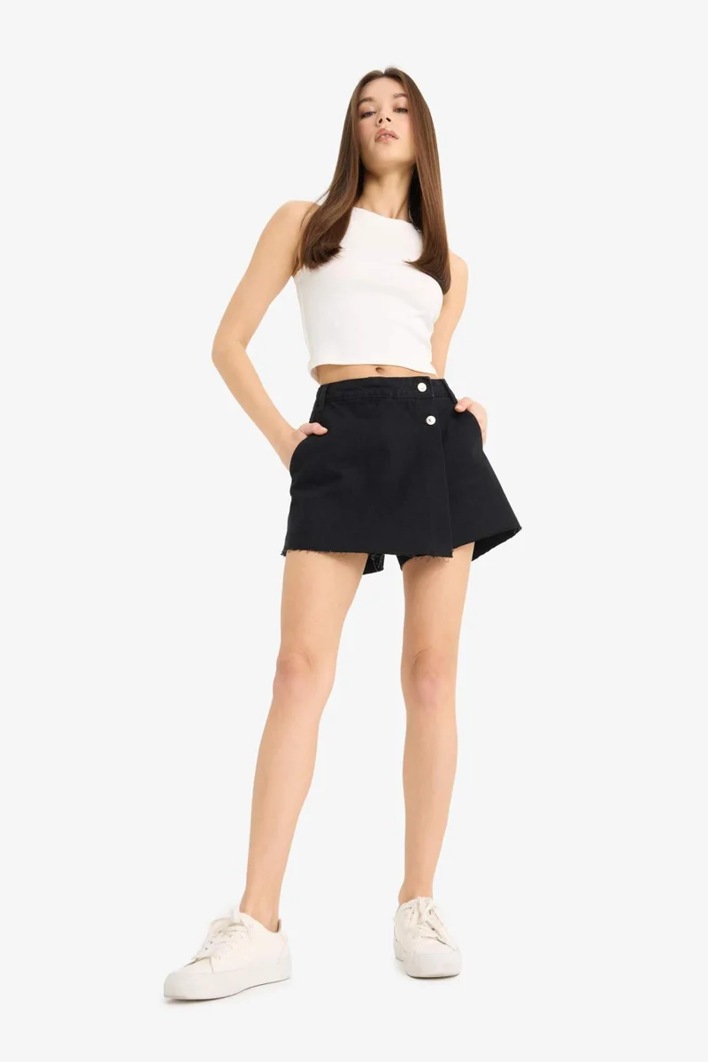 ديفاكتو High Waist Denim Shorts