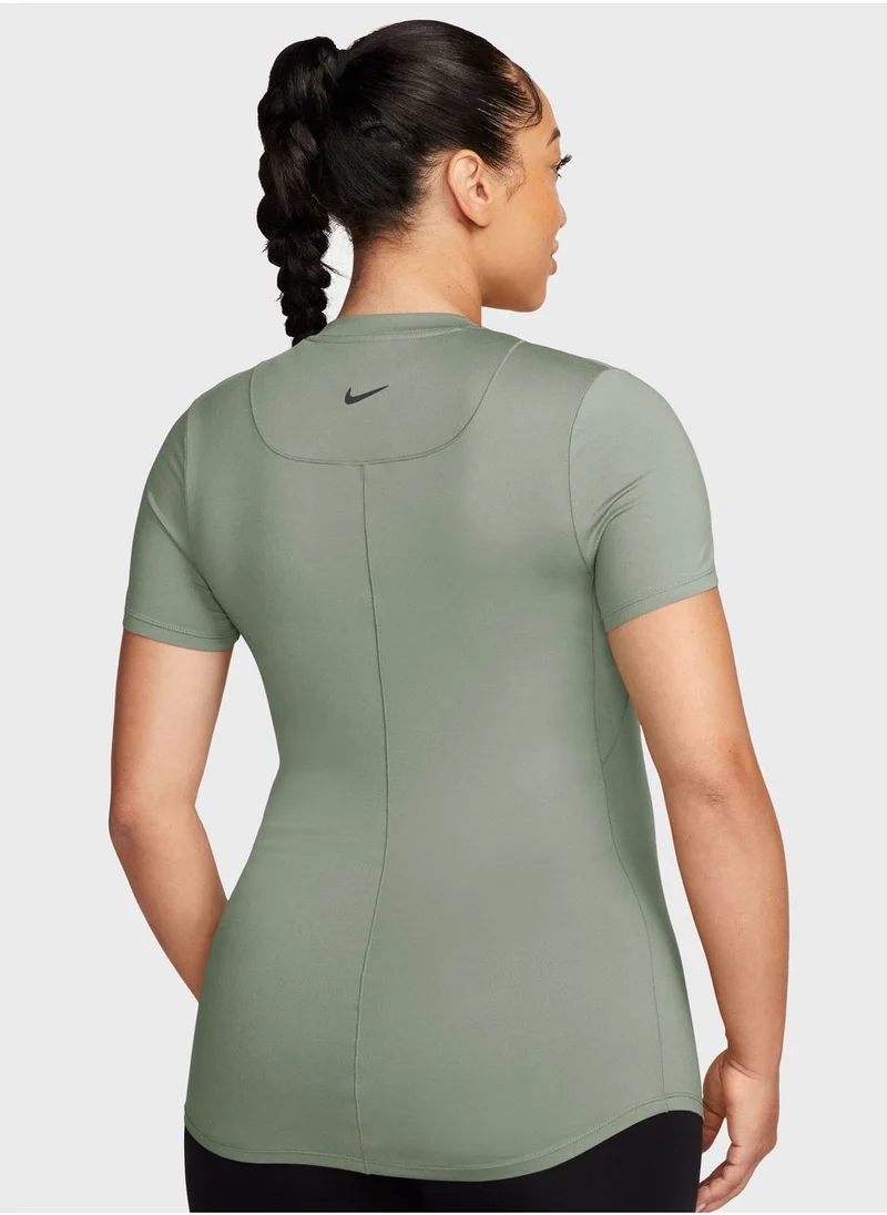 نايكي تيشيرت أساسي