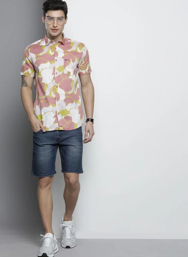 The Indian Garage Co Men Slim Fit Floral Printed Half Sleeves Spread Collar Resort Wear Shirt