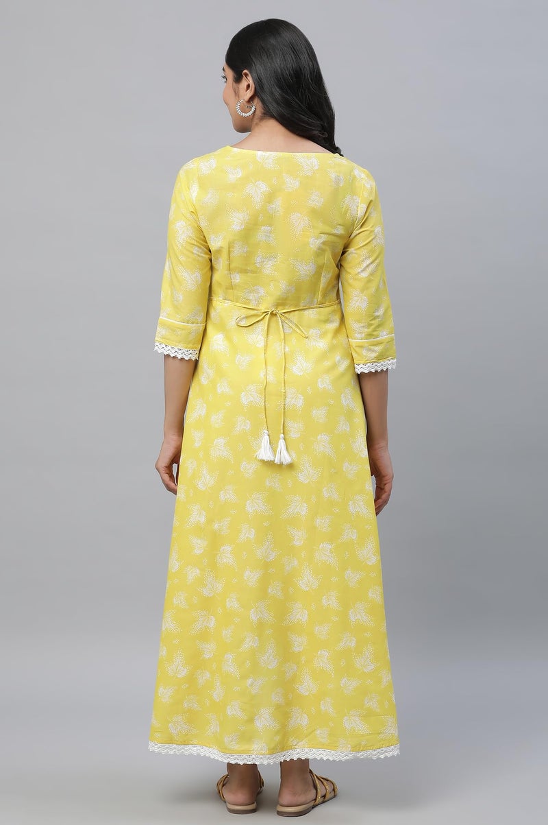 Aurelia Women's Yellow Cream Floral Printed Cambric Flared Kurta_23AUA14415-507397_M - Image 3