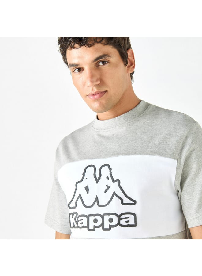 كابا تيشيرت بياقة ضيقة وأكمام قصيرة بطبعات شعار من كابا - Image 4